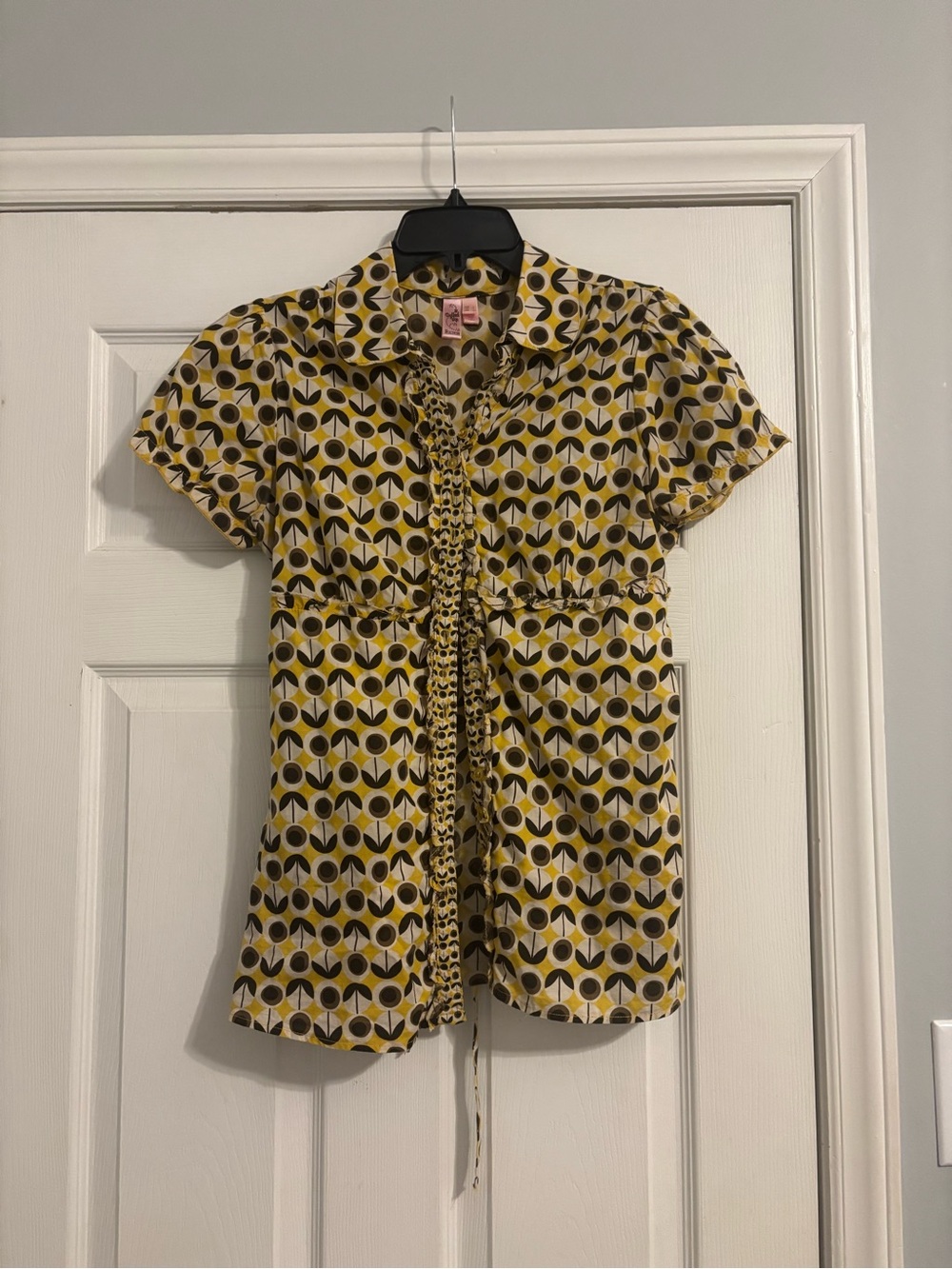 Womens Yellow and Brown Geometric vintage button up shirt